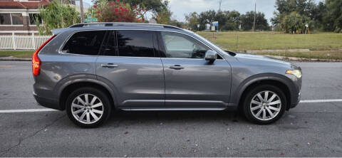 2016 Volvo XC90 T6 Momentum