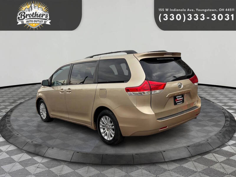2013 Toyota Sienna