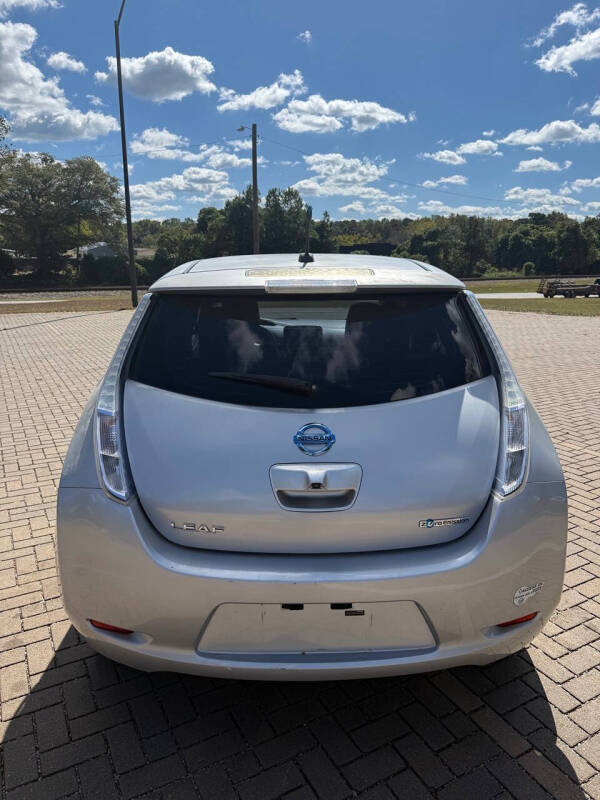 2011 Nissan LEAF SL