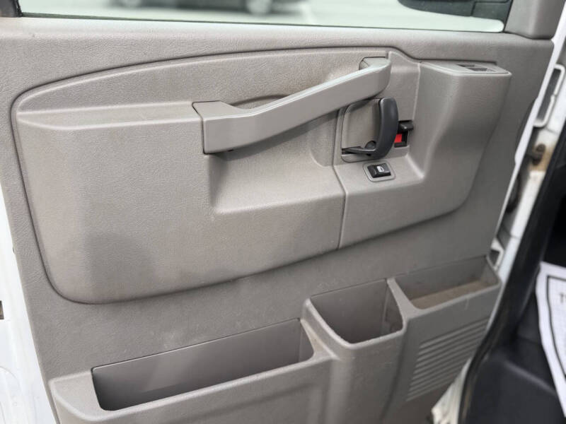 2017 Chevrolet Express 2500
