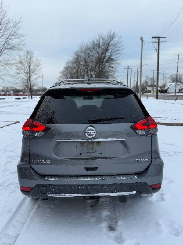 2017 Nissan Rogue SV