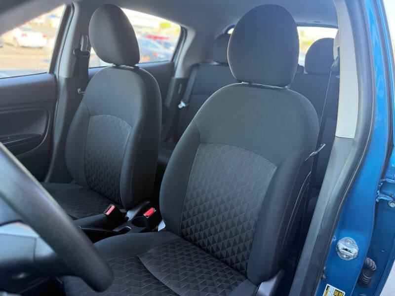 2024 Mitsubishi Mirage ES