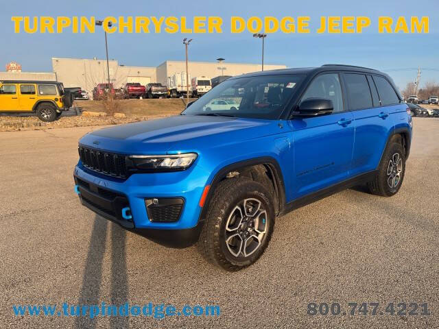 2023 Jeep Grand Cherokee for sale at Turpin Chrysler Dodge Jeep Ram in Dubuque IA