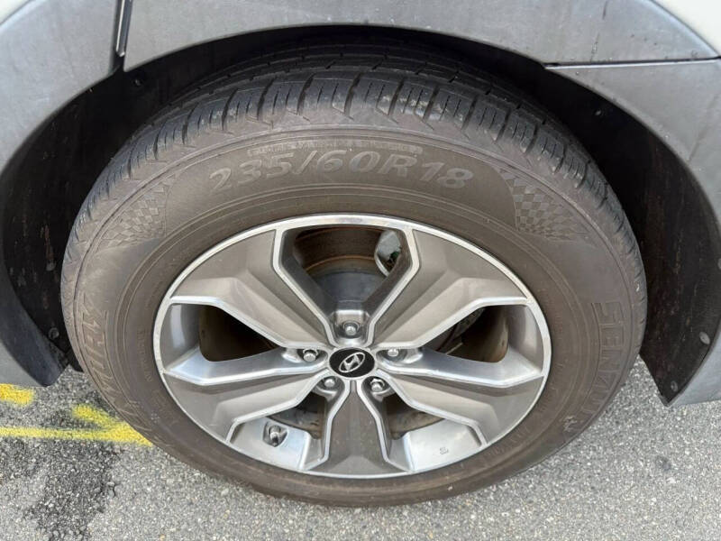 2016 Hyundai Santa Fe SE