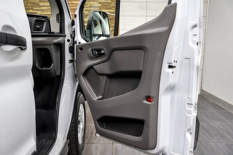 2023 Ford Transit 350 XLT