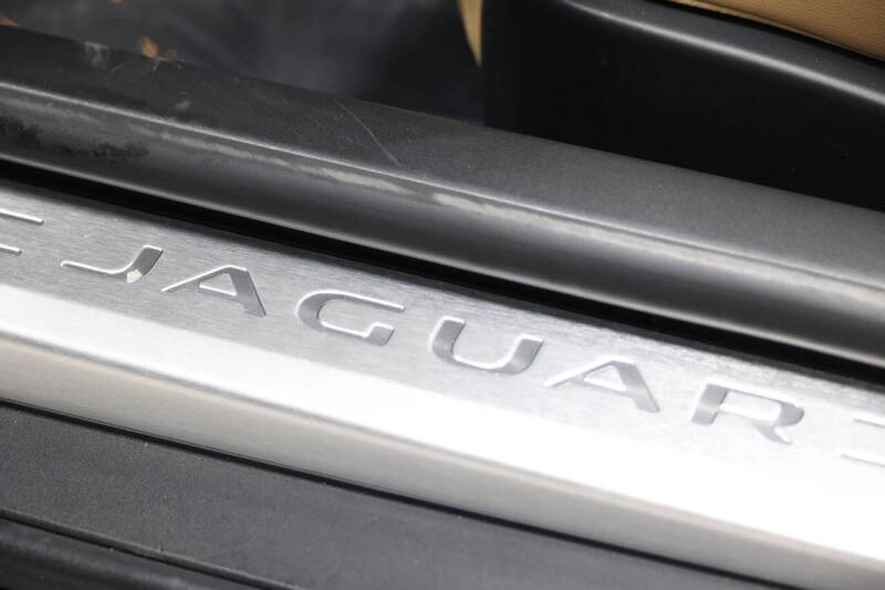 2014 Jaguar F-TYPE V8 S