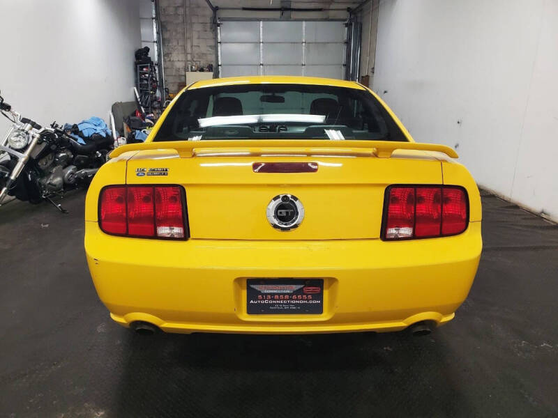 2005 Ford Mustang GT Premium
