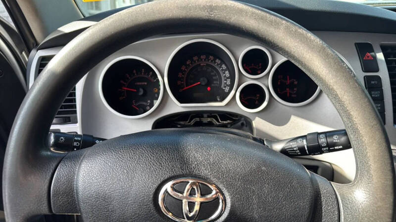 2008 Toyota Sequoia SR5