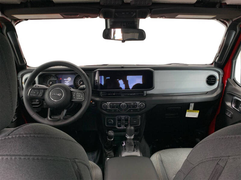 2025 Jeep Gladiator Sport