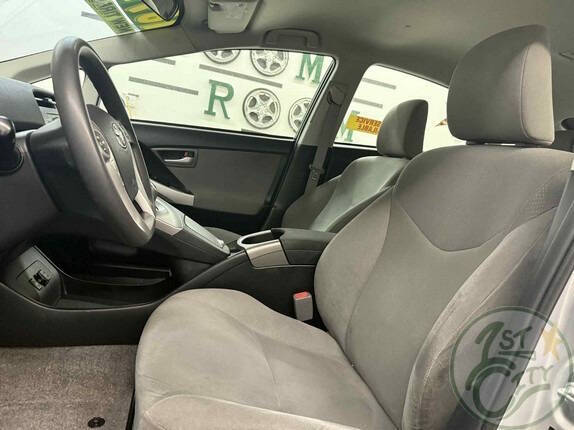 2014 Toyota Prius Plug-in Hybrid