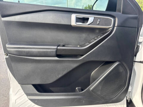 2020 Ford Explorer