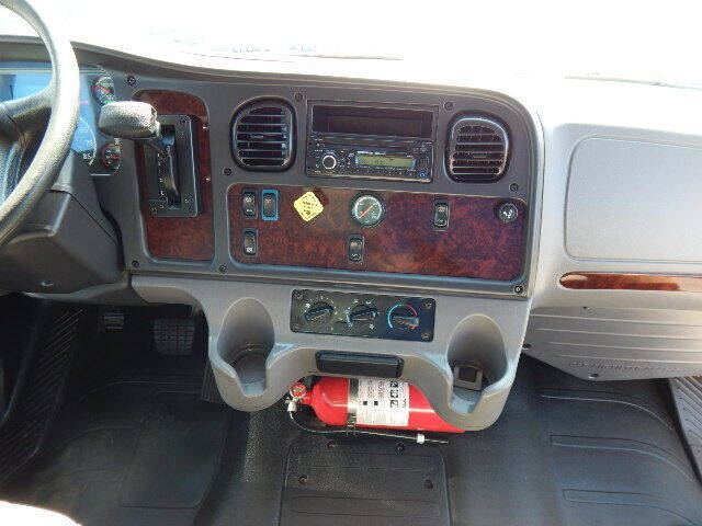 2016 Freightliner M2 106