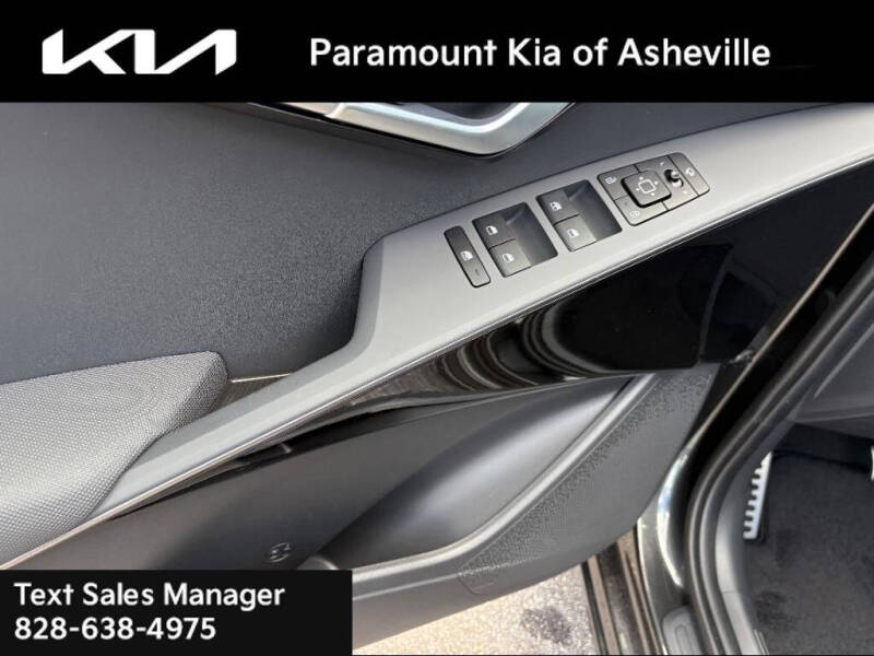 2025 Kia Niro EX Touring