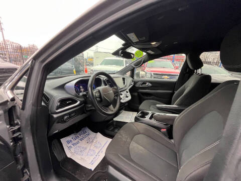 2022 Chrysler Pacifica Touring