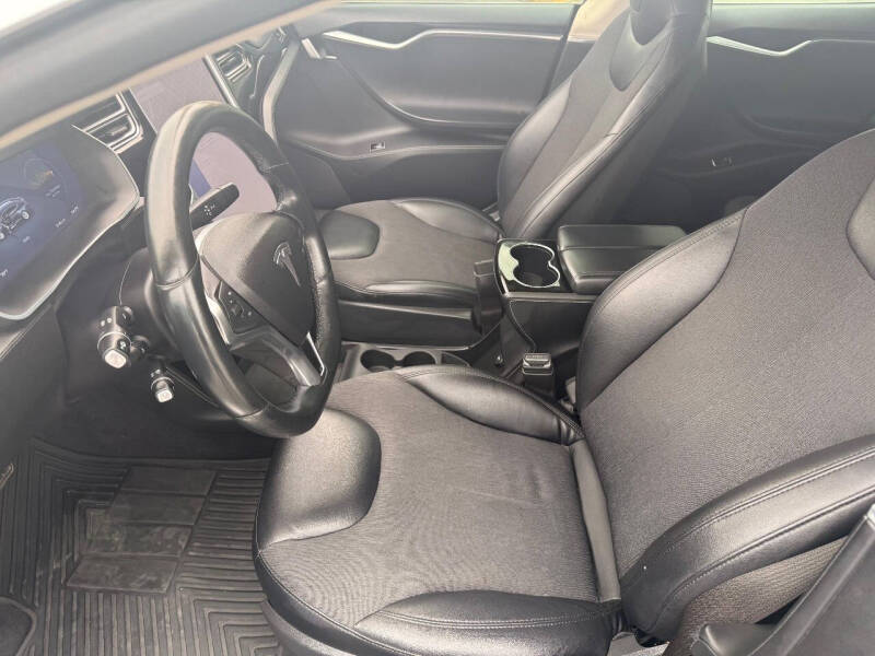 2015 Tesla Model S 85