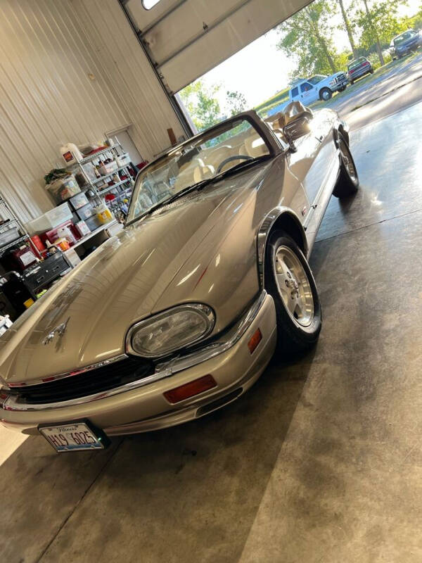 1995 Jaguar XJ-Series for sale at Gary Miller's Classic Auto in El Paso IL
