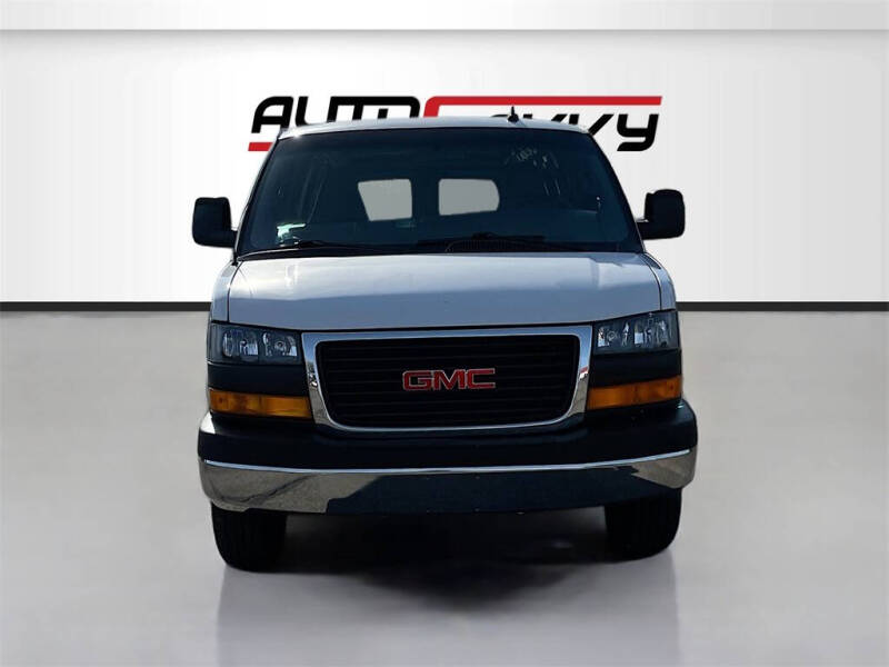 2022 GMC Savana 2500