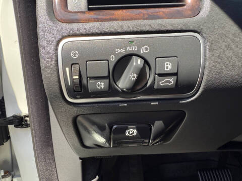 2016 Volvo XC70 T5 Platinum