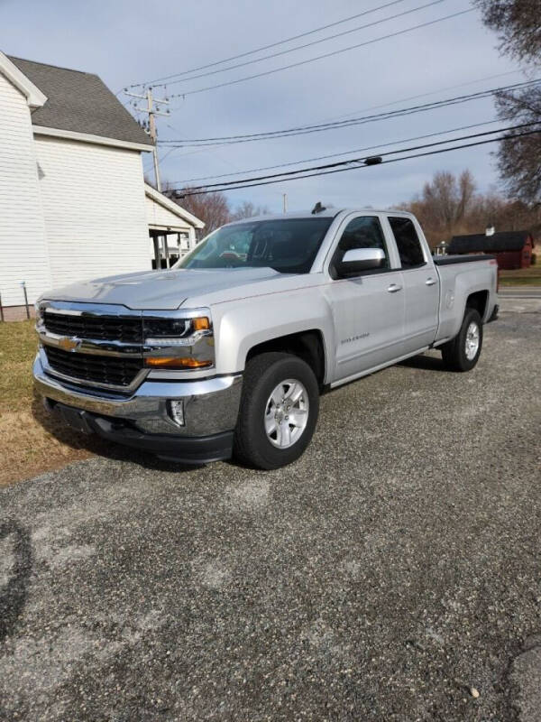 Used 2018 Chevrolet Silverado 1500 LT with VIN 1GCVKREH5JZ299520 for sale in Ludlow, MA