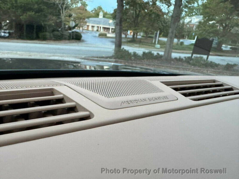 2025 Land Rover Range Rover P615 SV LWB