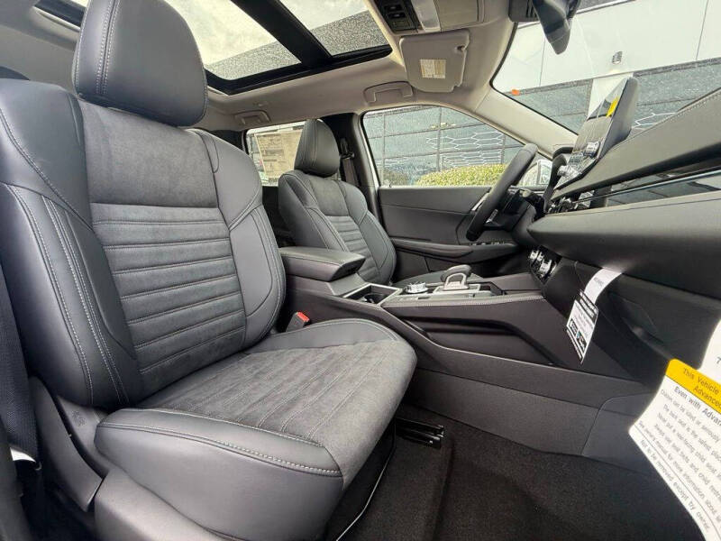 2025 Mitsubishi Outlander PHEV SE