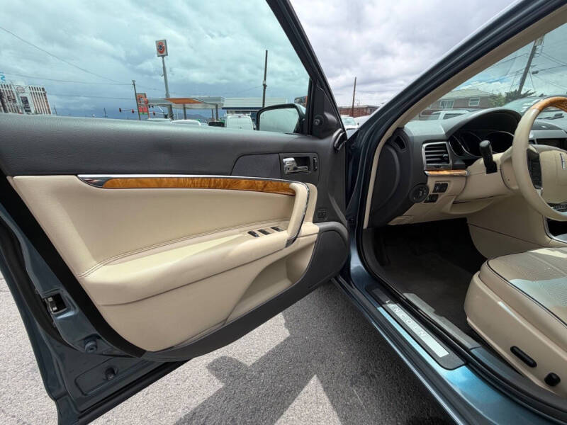 2011 Lincoln MKZ