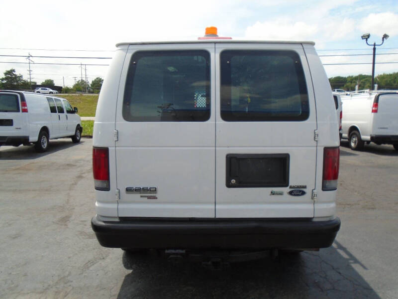 2011 Ford E-Series E-250