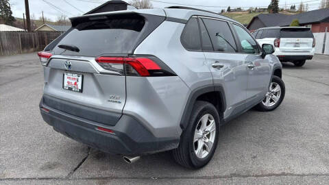 2020 Toyota RAV4 Hybrid XLE