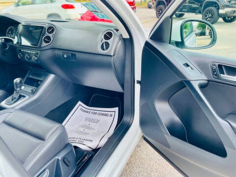 2017 Volkswagen Tiguan 2.0T Wolfsburg Edition 4Motion