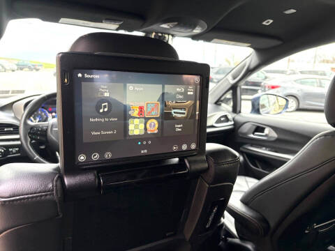 2019 Chrysler Pacifica Touring L Plus