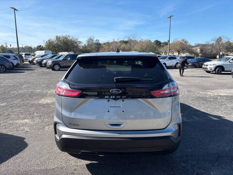 2021 Ford Edge SE