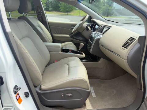 2009 Nissan Murano LE