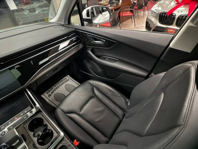 2022 Audi Q7 quattro Premium Plus 55 TFSI