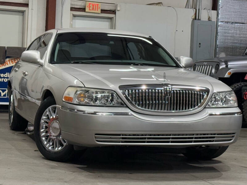 2008 Lincoln Town Car for sale at CarPlex in Manassas VA