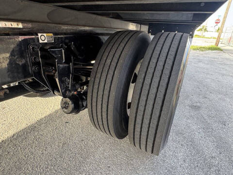 2020 Kenworth T270