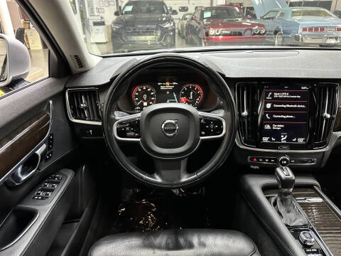 2018 Volvo S90 T5 Momentum