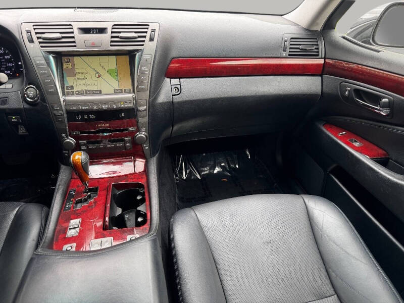 2007 Lexus LS 460