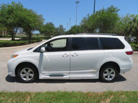 2016 Toyota Sienna LE Mobility 7-Passenger
