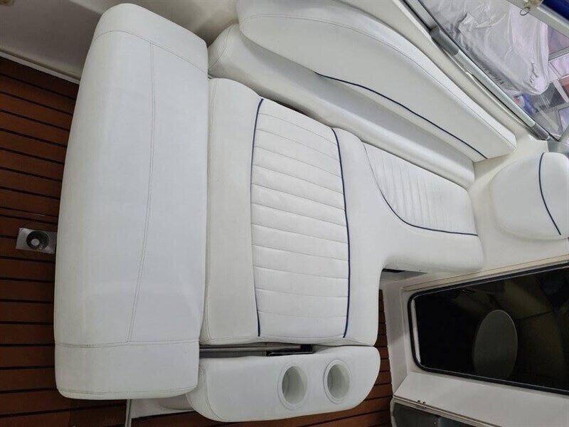 2004 Bayliner 245