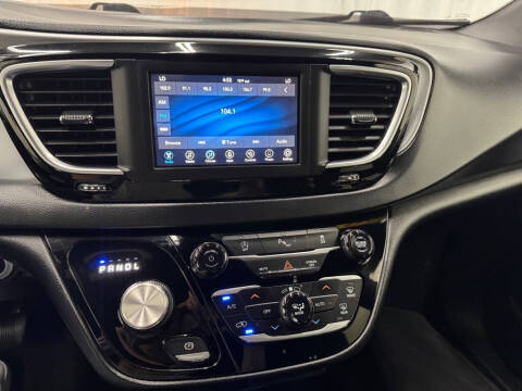 2020 Chrysler Pacifica Touring