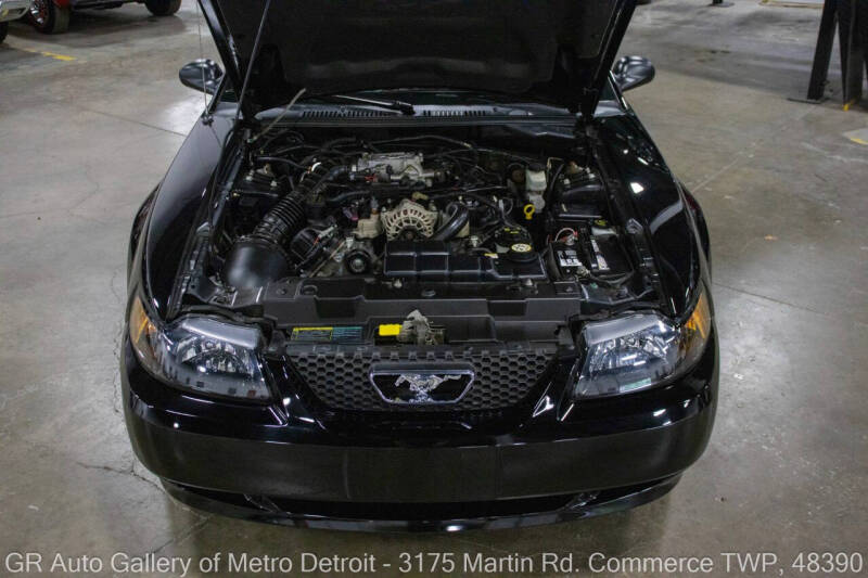 2004 Ford Mustang GT Deluxe