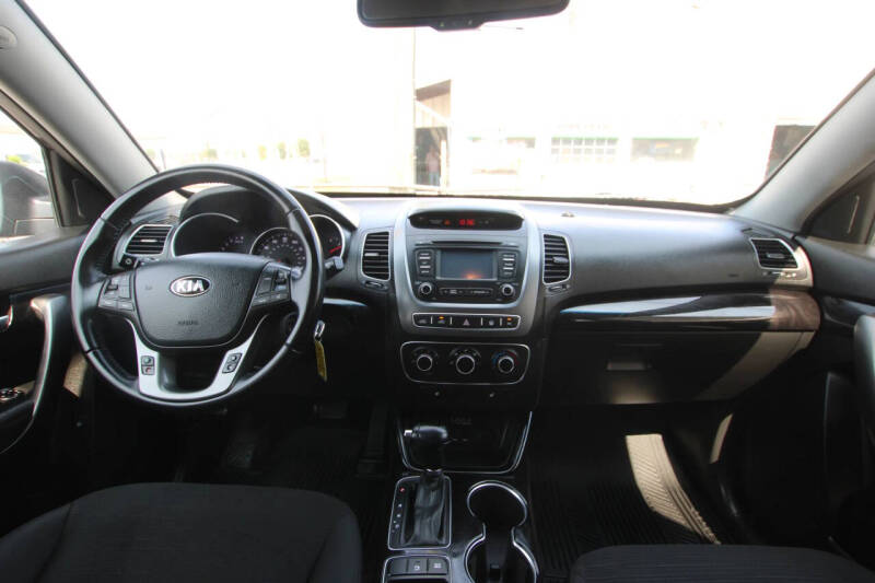 2015 Kia Sorento LX