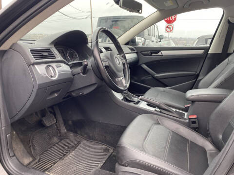 2013 Volkswagen Passat SE PZEV