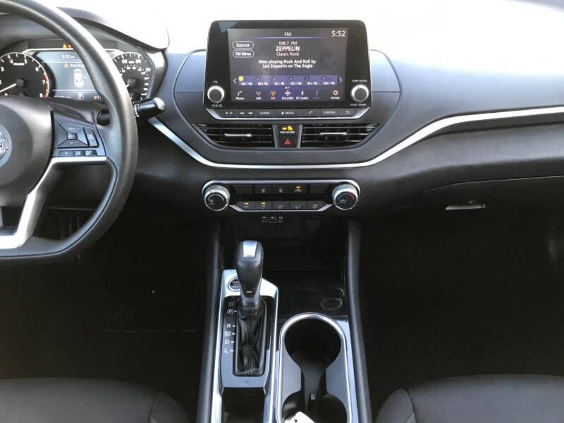 2021 Nissan Altima 2.5 SV