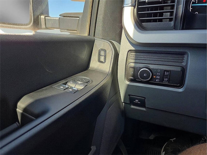 2025 Ford F-600 Super Duty