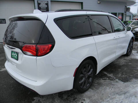 2018 Chrysler Pacifica Touring Plus