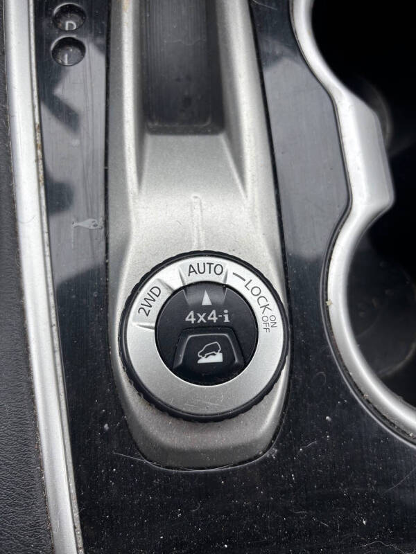 2019 Nissan Pathfinder SV