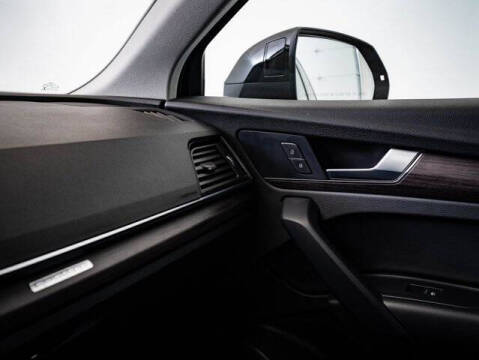 2023 Audi Q5 quattro Premium 40 TFSI