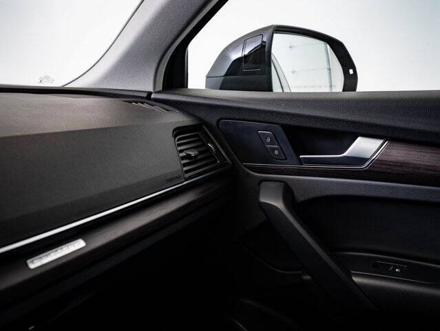 2023 Audi Q5 quattro Premium 40 TFSI