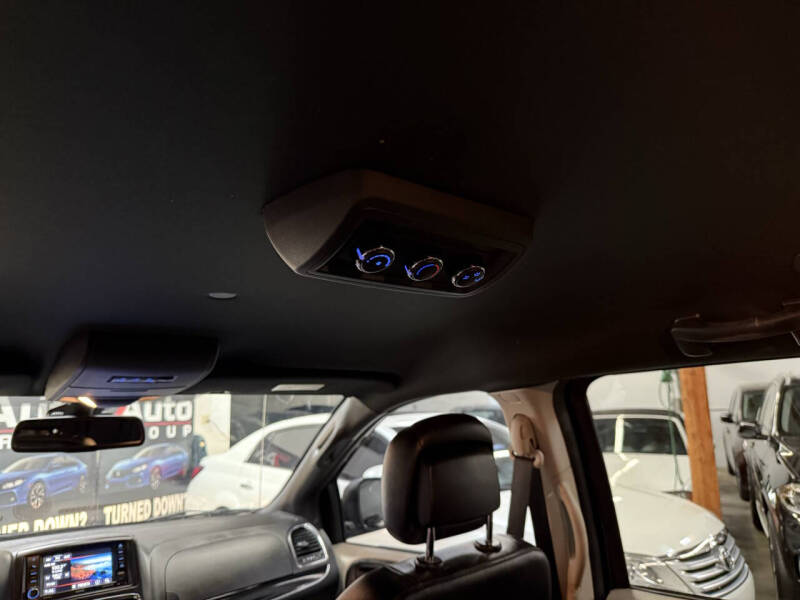 2019 Dodge Grand Caravan SXT 35th Anniversary Edition